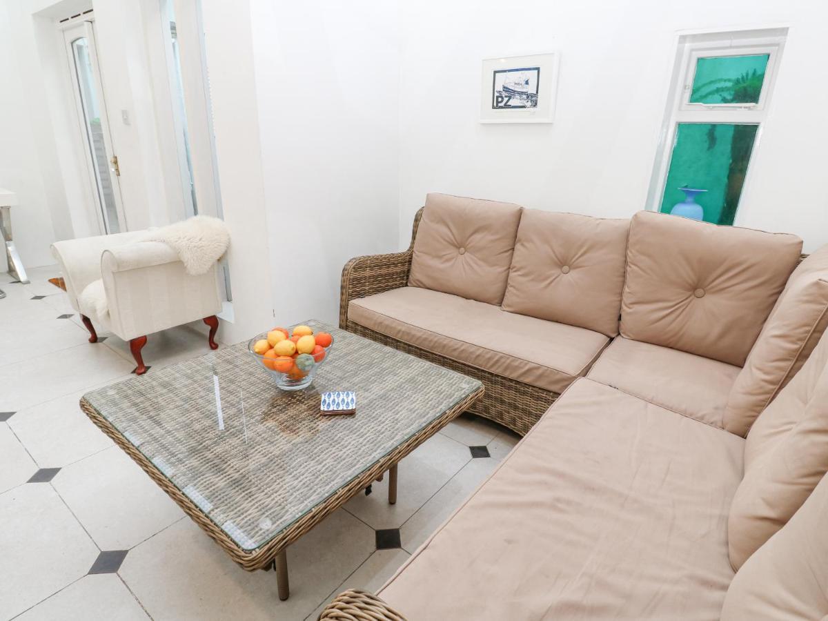 Scillonia Villa เพนแซนซ์ ภายนอก รูปภาพ